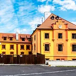 Lovcu Kralovych فندق *