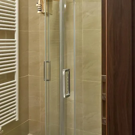 Lovcu Kralovych Отель