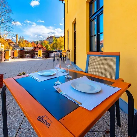 Lovcu Kralovych Hotel