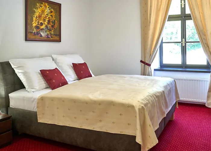 Lovcu Kralovych Otel *