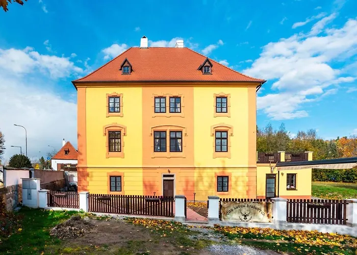 Hotel Lovcu Kralovych *